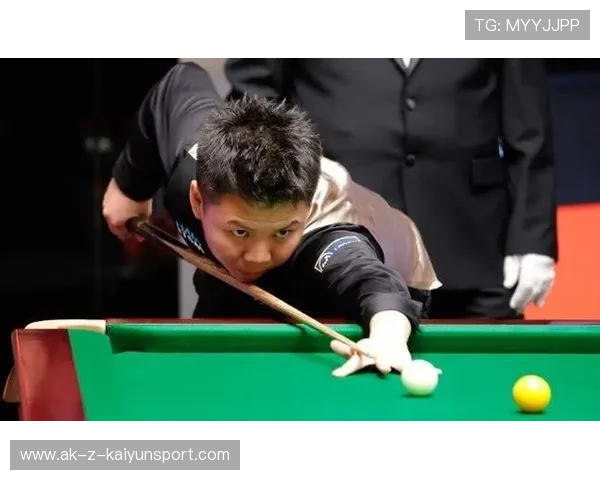 周跃龙体验新球杆,表现更为顺手 周跃龙体验新球杆,表现更为顺手